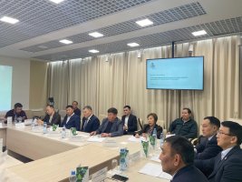 На круглом столе обсудили деятельность и план развития Агрохолдинга «Туймаада»