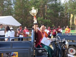Татьяна Десяткина из Мегино-Кангаласского улуса стала абсолютным чемпионом республиканского конкурса операторов машинного доения
